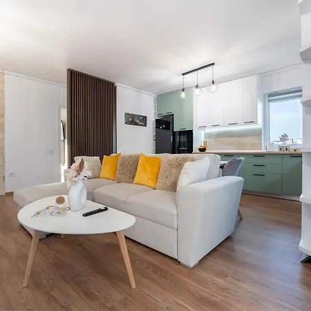 Mohost First - Luxury Mountain View In Apartman Brassó