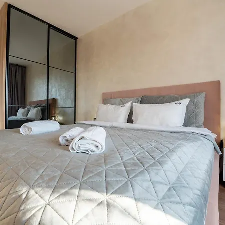Mohost First - Luxury Mountain View In